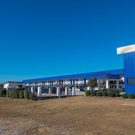 Sunrise Inn Eastman Exterior photo